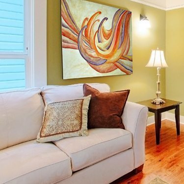 Lease furniture for home staging