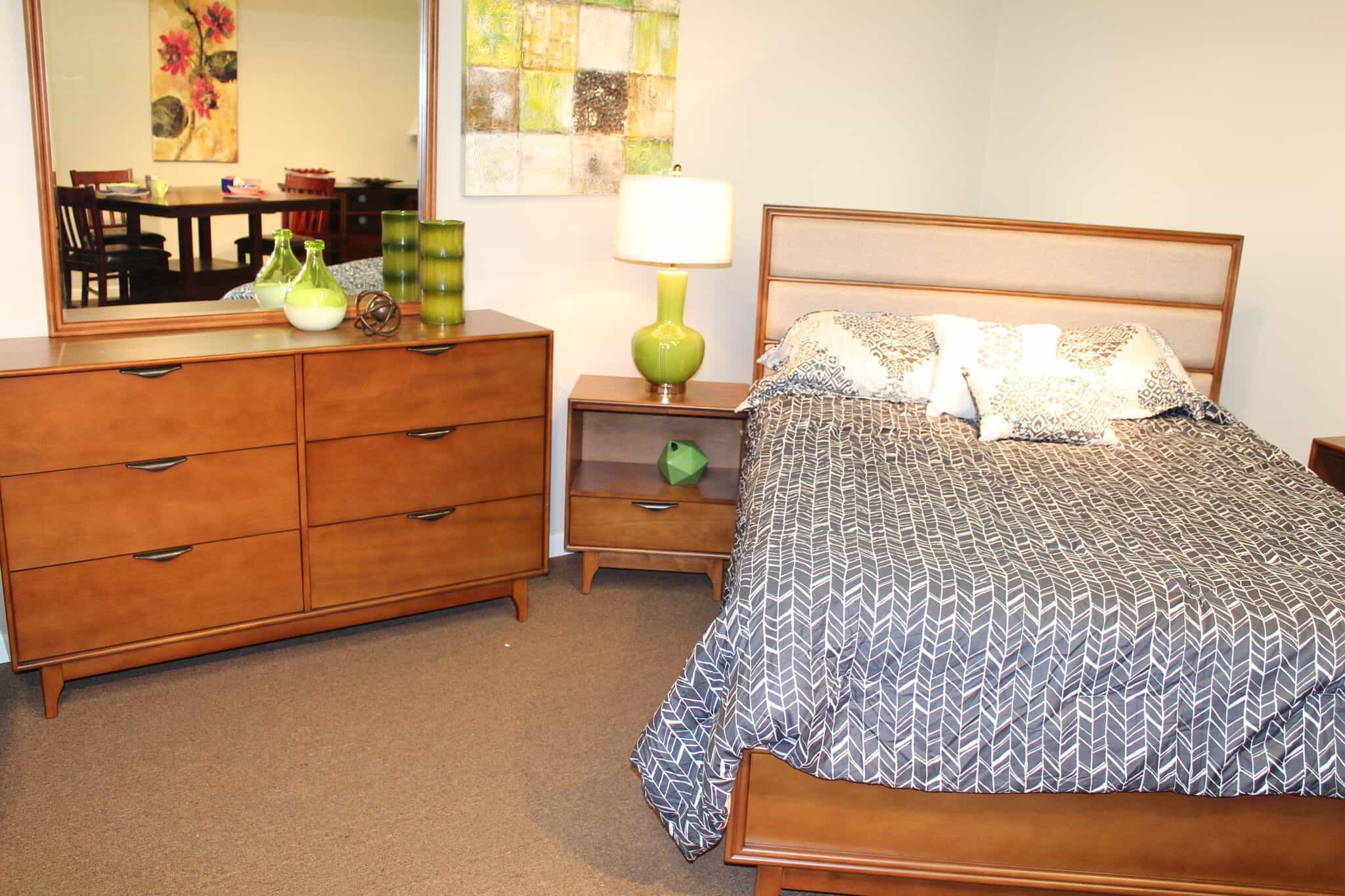 Example of a retro bedroom as a home decor trend of 2018